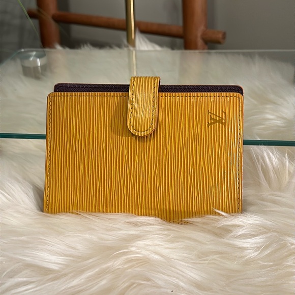 Authentic Louis Vuitton Yellow & Purple Epi Leather Organizer w/LV 2024 Insert - Picture 14 of 16